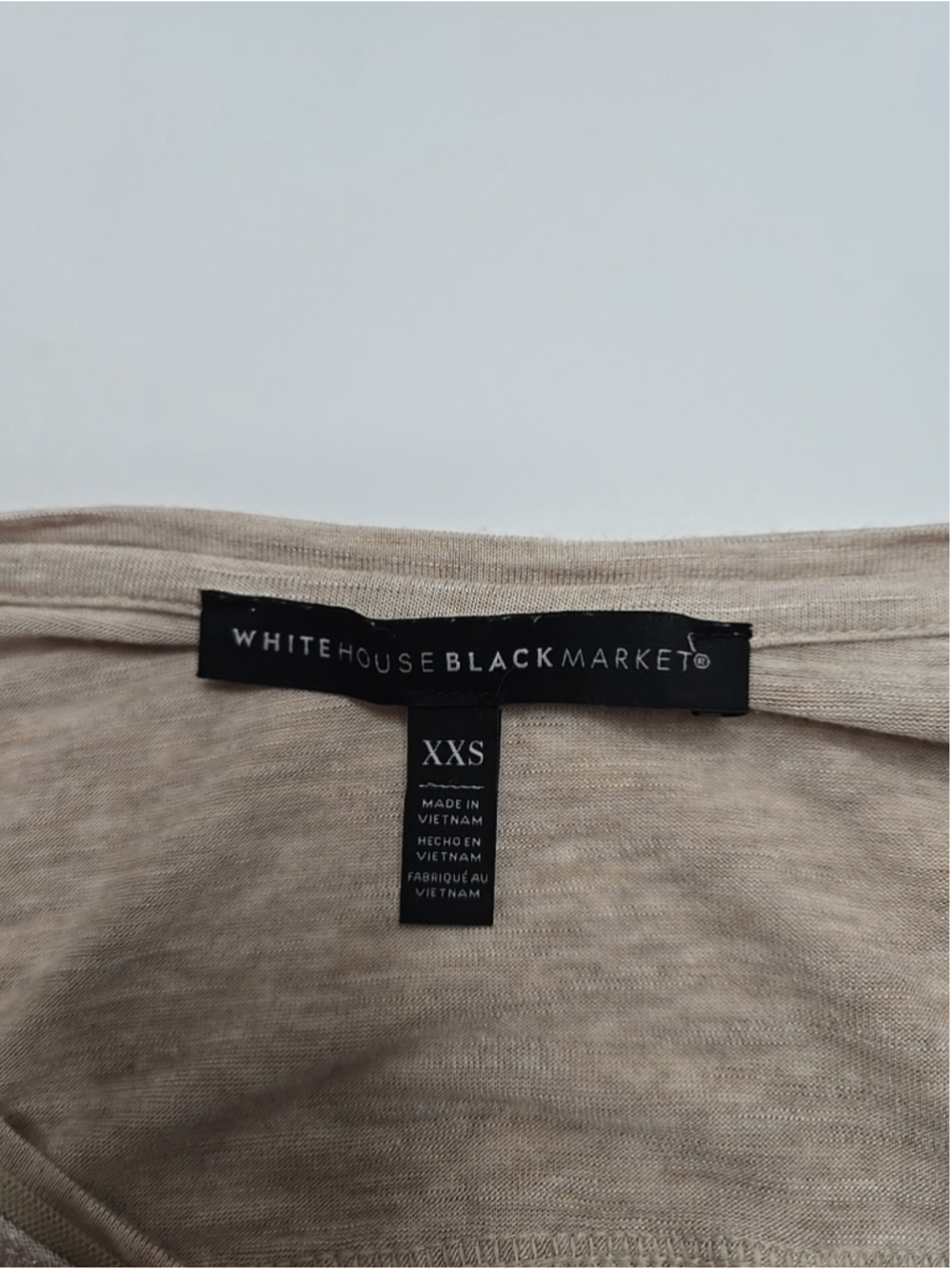 White House Black Market XXS Oatmeal Shimmer V-Neck Tee Quiet Luxury Top - Picture 3 of 7